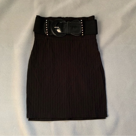 Vintage Y2K rare full side double slit stretch skirt with statement belt - Picture 2 of 9